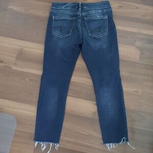 SILVER Avery Super Skinny Cropped Cut-off Jeans - Women's Size W27